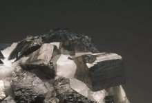 Traitement des minerais sulfurés de métaux non ferreux
