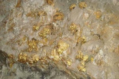 El desarrollo de la planta de tratamiento de mineral de oro