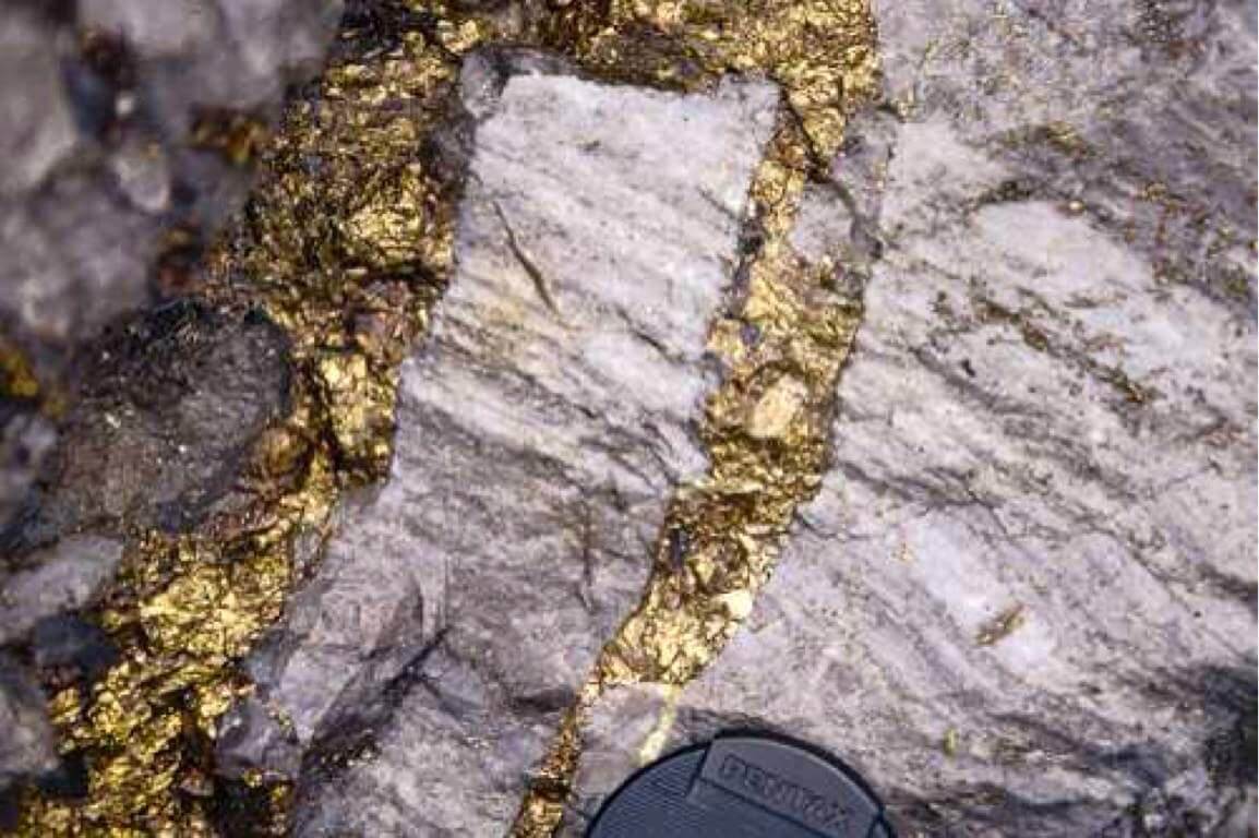 Minério de ouro do tipo veio de quartzo